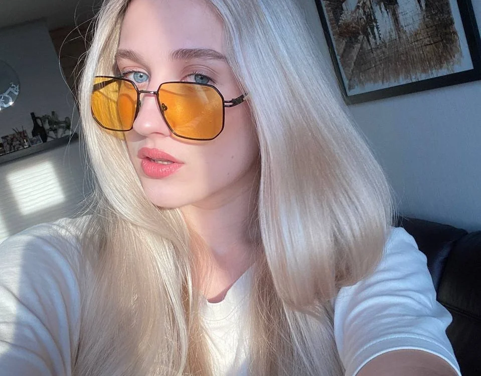 MilliEva's Offline Chat Room