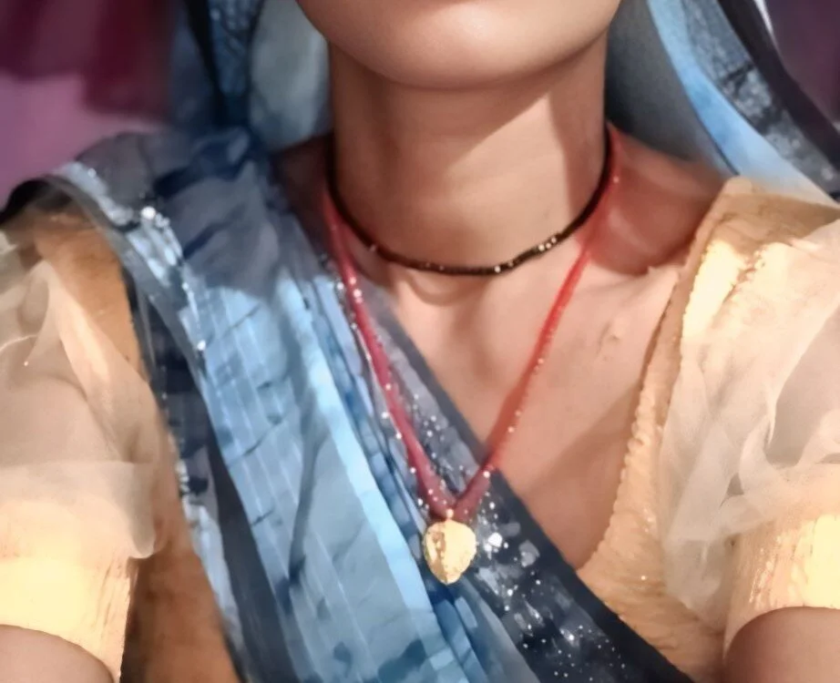 queen_sonam's Offline XXX Chat