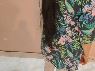 Indian_bhabhi01 - smoking