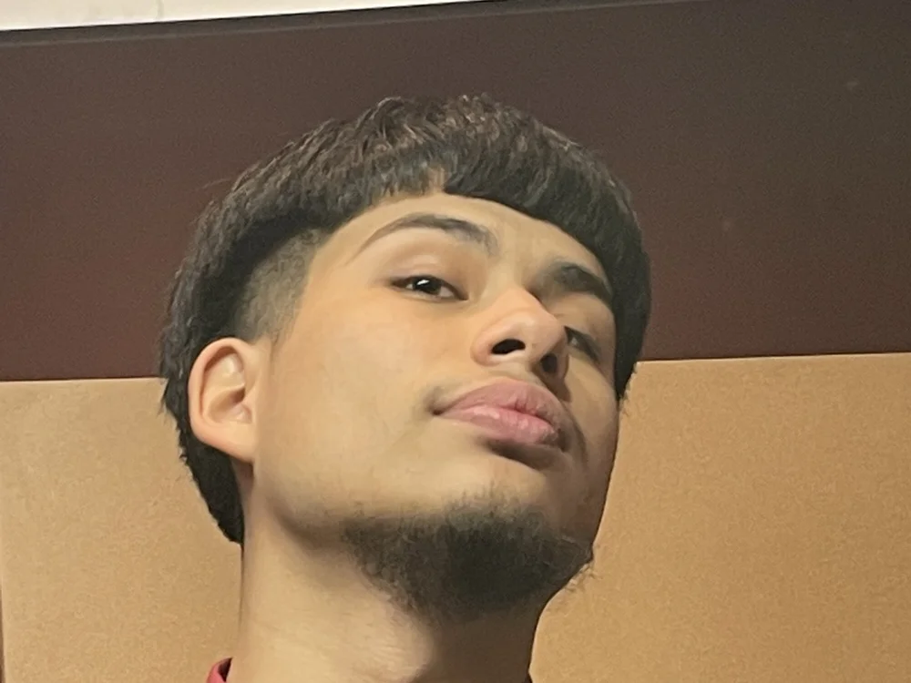 lando214's Offline Chat Room