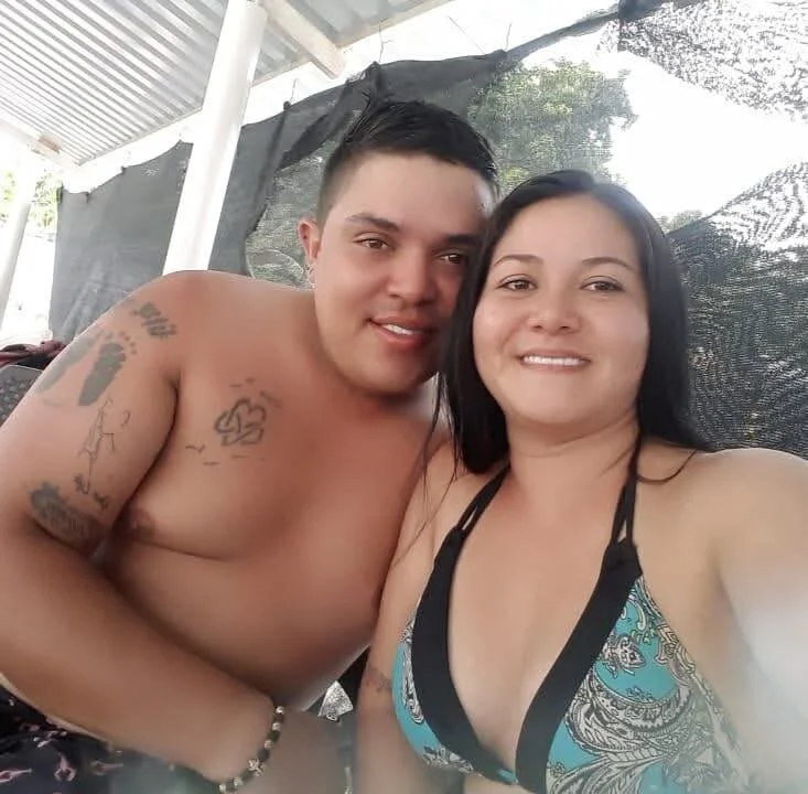 Offline XXX chat modela Hornycouple_Hot