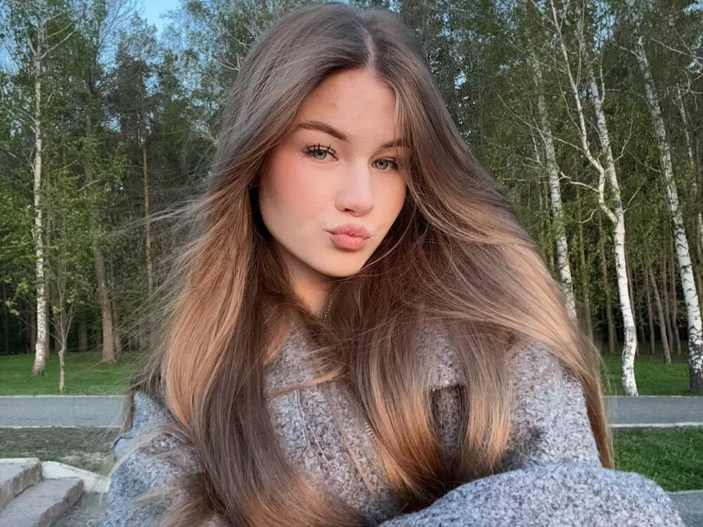 DixieVarlasのオフラインXXXチャット