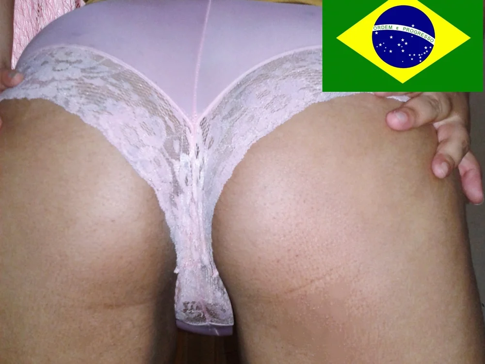 Brazilian190's Offline Chat Room