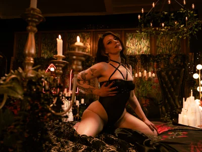 LadyLena1 Obrolan XXX Offline