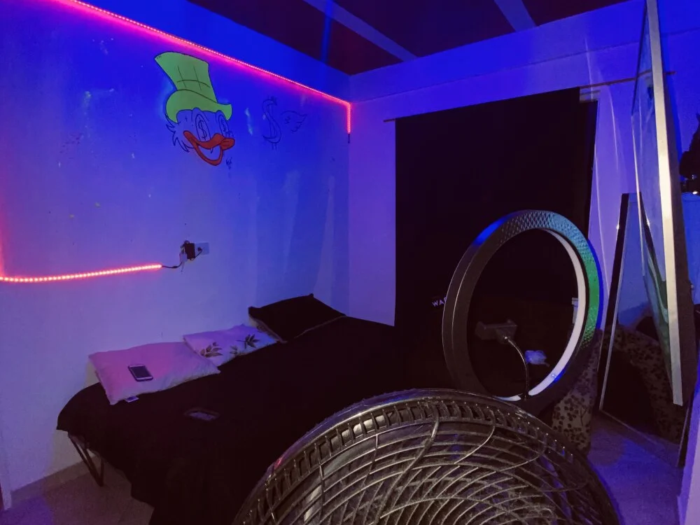 BossSamX Offline XXX Chat