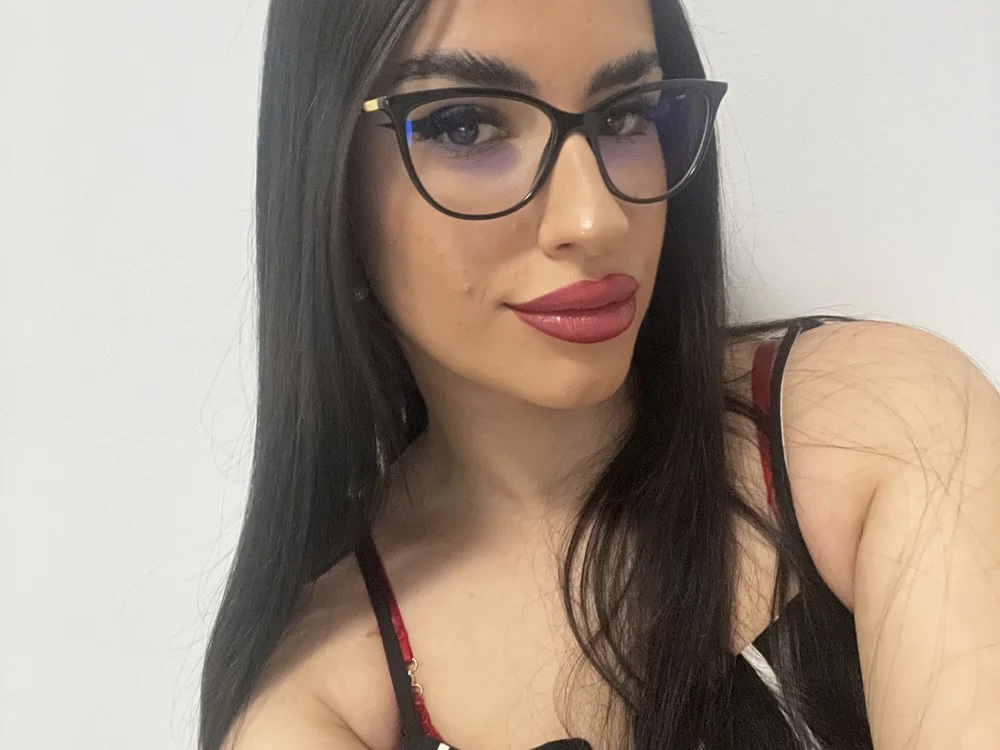 cellinerose's Offline Chat Room