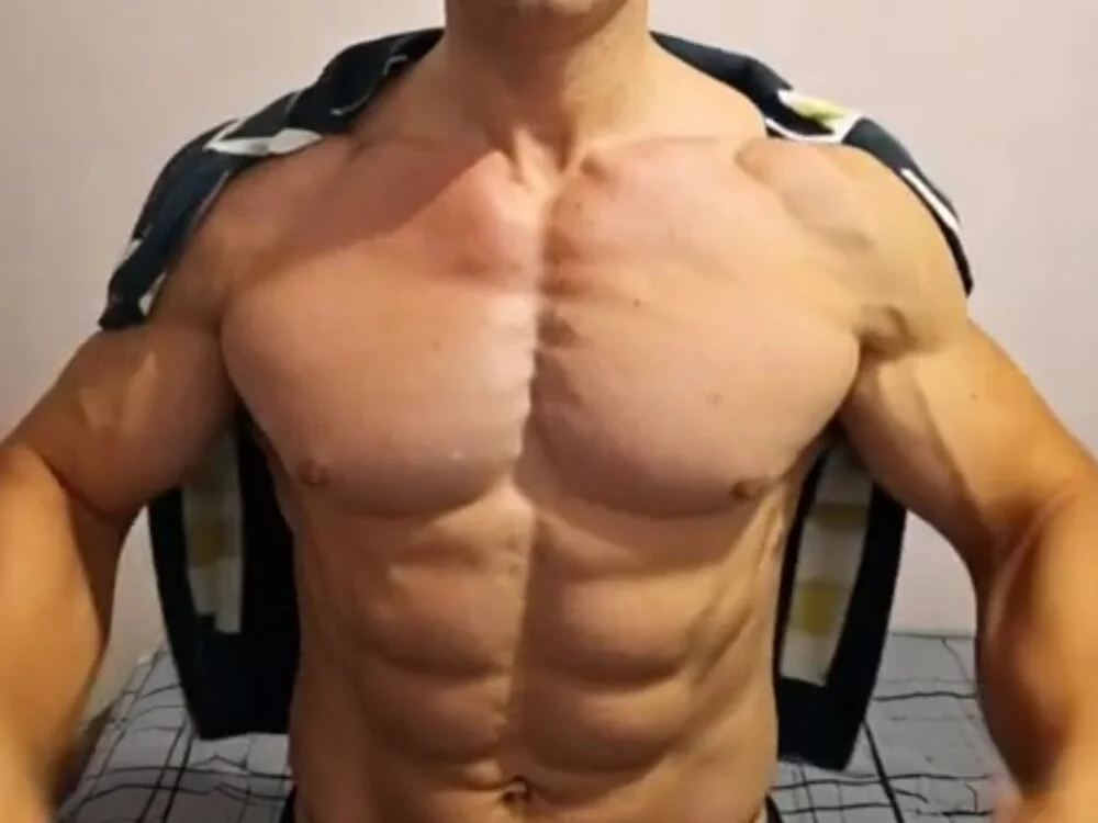 kucukyunis Adlı Modelin Çevrimdışı XXX Sohbeti