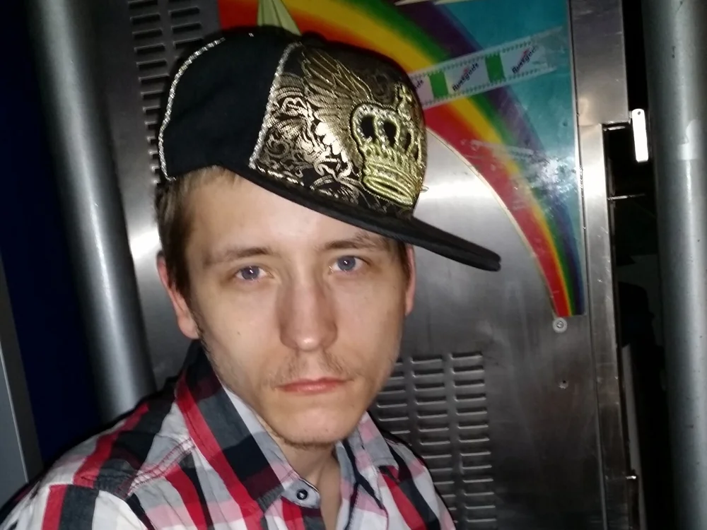 sinnerboy91's Offline XXX Chat