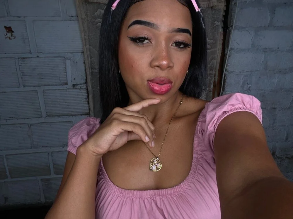 Офлайн-чат XXX KarolBlanco