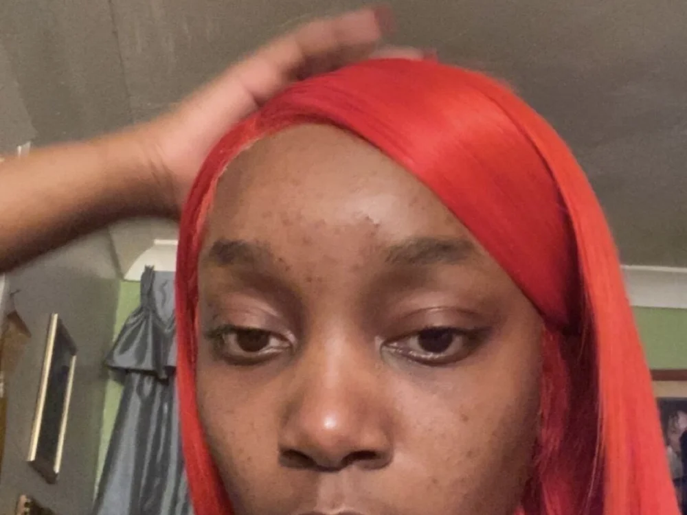 BeautifulBrownX's Offline Chat Room
