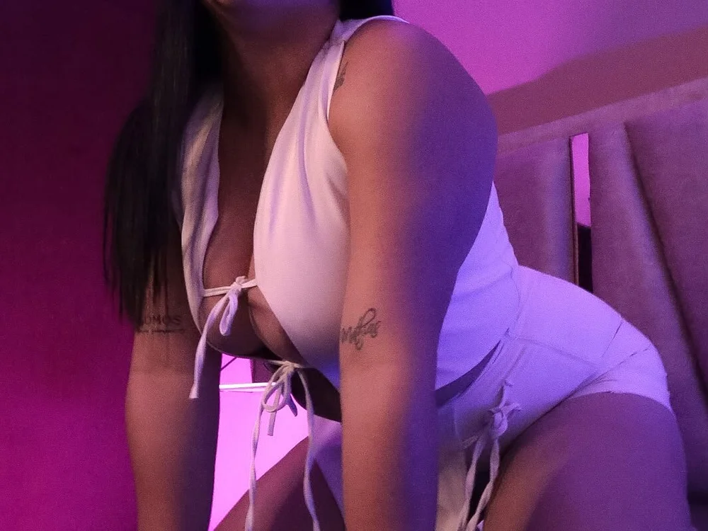 Kenia_Atelier Offline XXX Chat