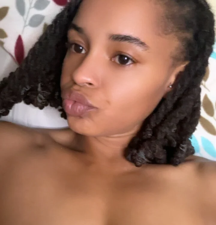 yellowGiirl offline chatrum