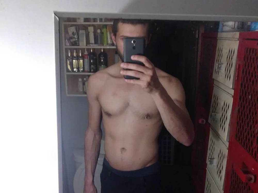 Rnail8213 Offline XXX-Chat