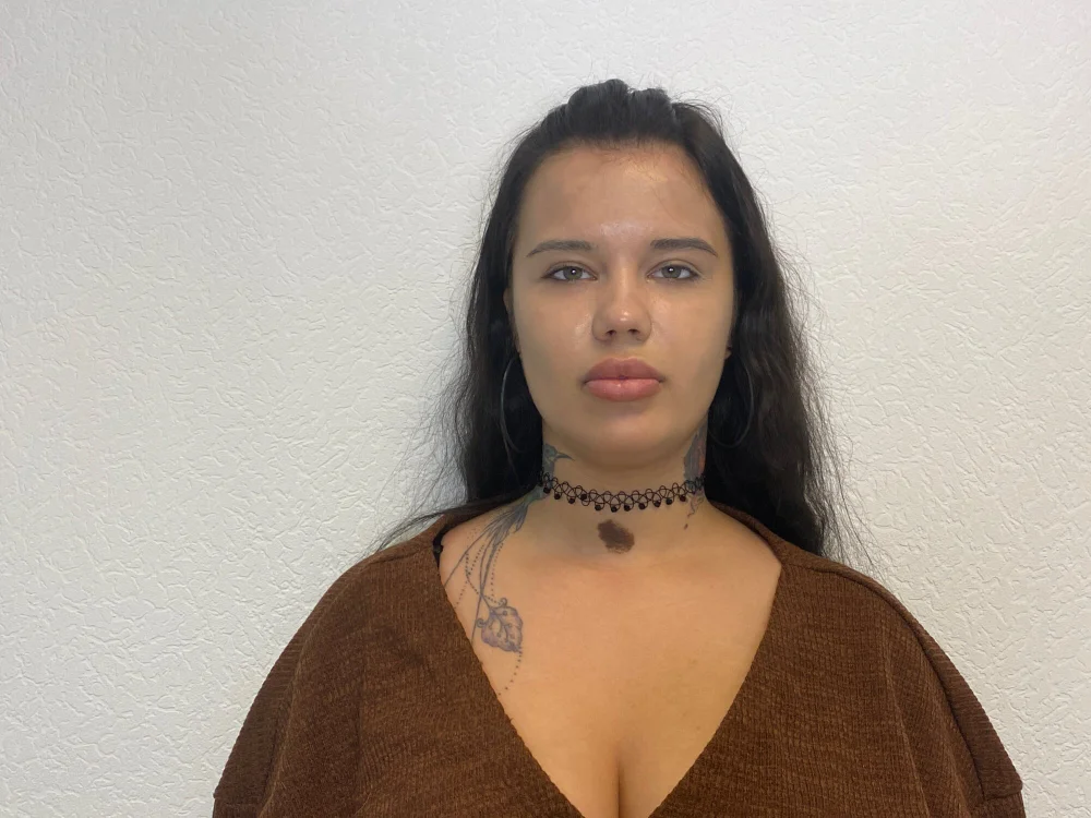 KarneliaHood's Offline XXX Chat
