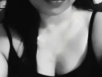 Slutty_V's Offline Chat Room