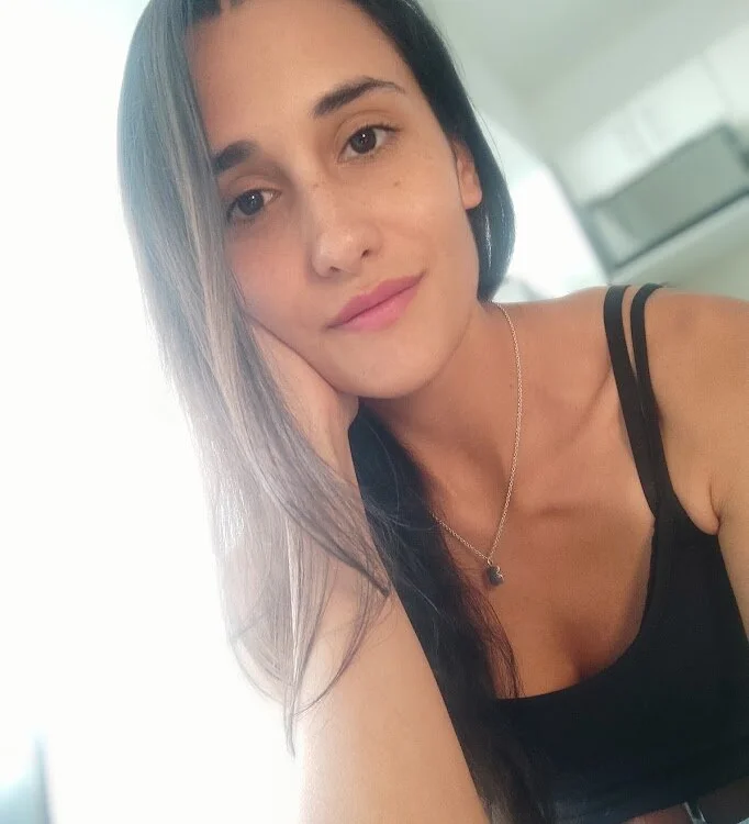 SweetMoonLatin's Offline Chat Room