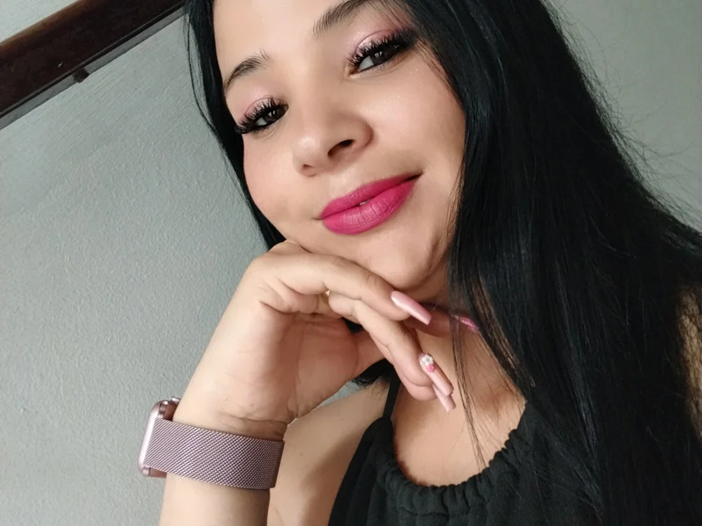 luna_rivers' Offline Chat Room