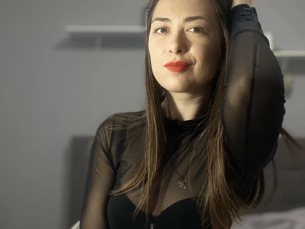 Agata_Tores' Offline XXX Chat