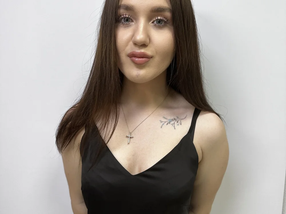 VictoriaBlace's Offline Chat Room