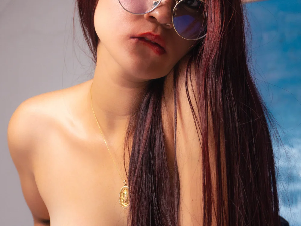 Rannia_12's Offline XXX Chat