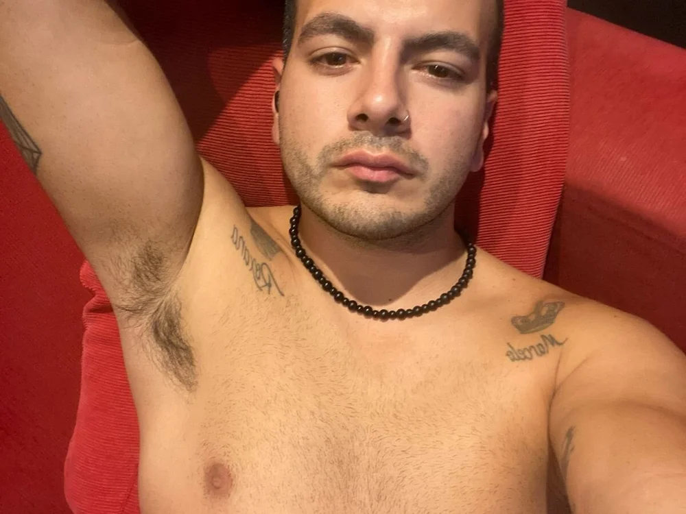 _maxi_2024's Offline XXX Chat