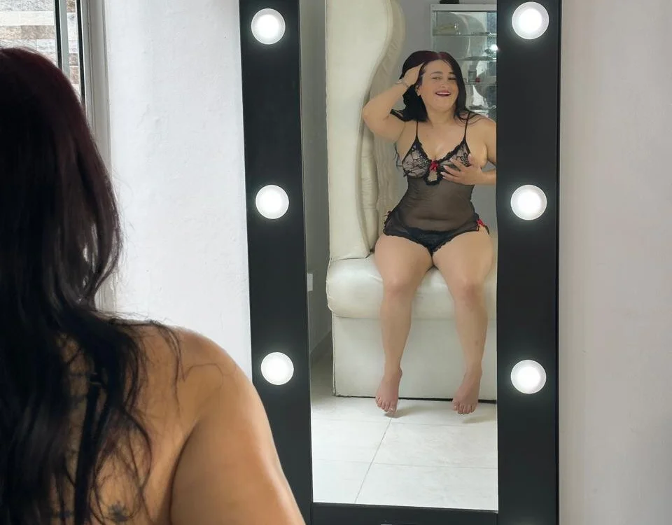 arianna_38's Offline XXX Chat