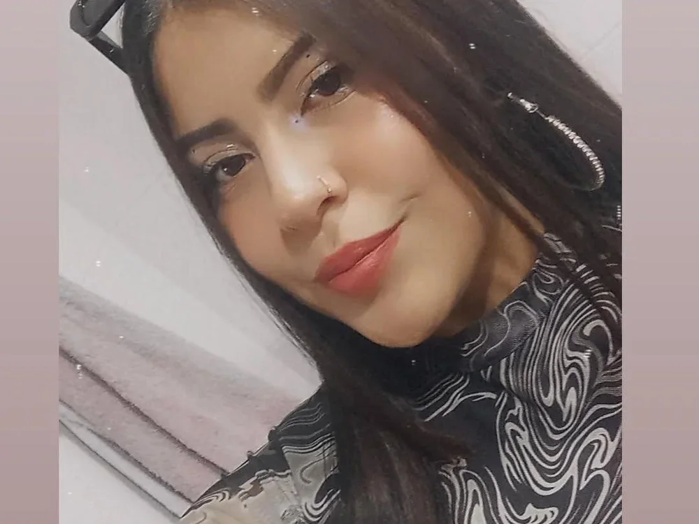 Nina_Brooks offline chatrum