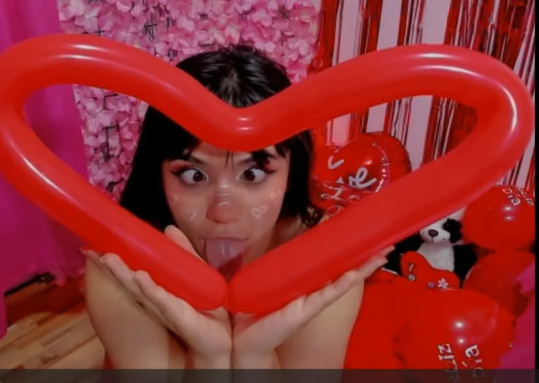 Pinky_purr's Offline XXX Chat