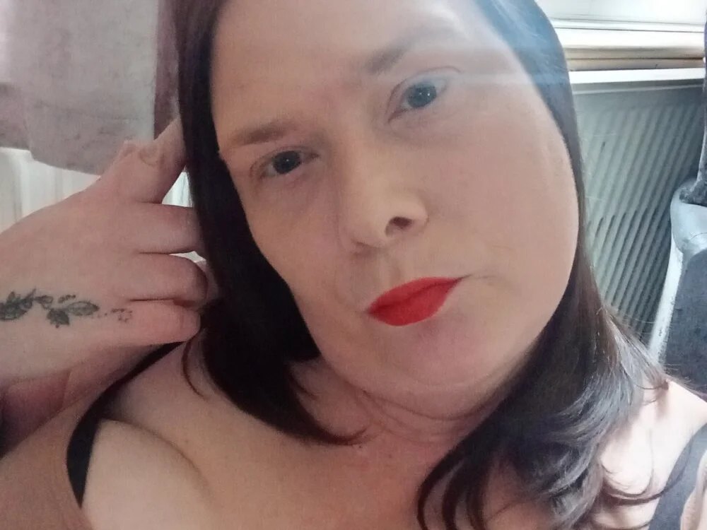 Curvy-Faith35's Offline XXX Chat