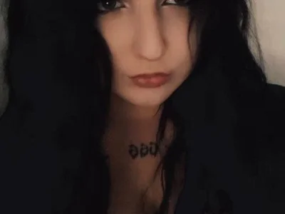 Hello_naya - Girl 
