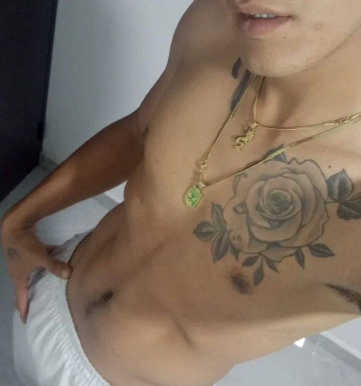alex_hunter_hot offline XXX-chat