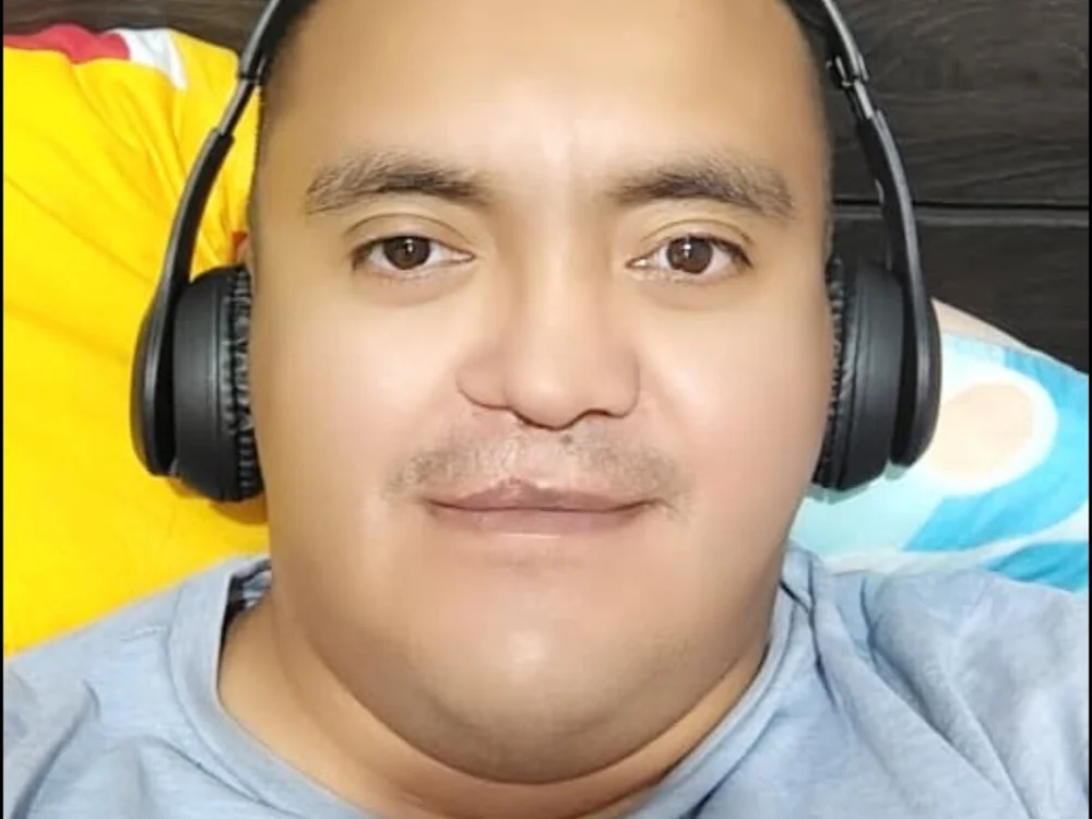 Manu14Tq's Offline Chat Room