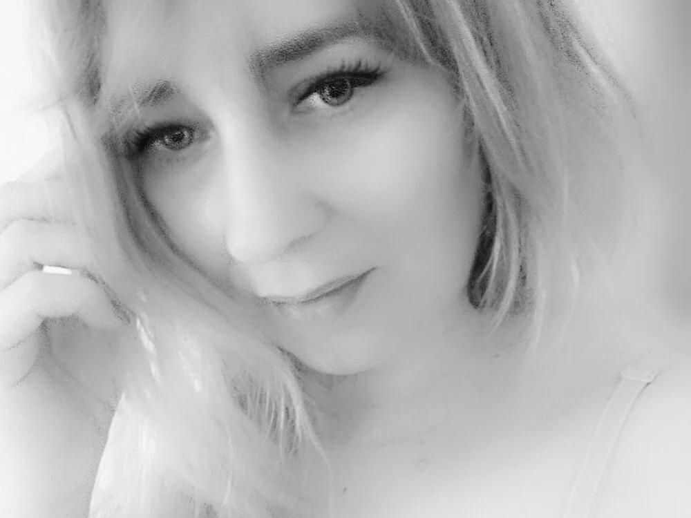 nicolette69w অফলাইন XXX চ্যাট