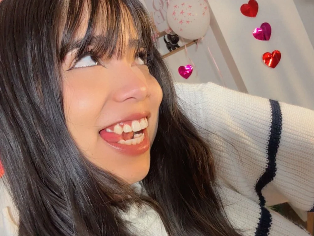 tati_reyess Obrolan Langsung XXX