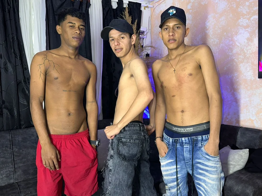 GodsOfEgypt_'s Offline XXX Chat