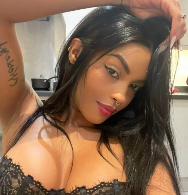 BeautifulEola's Offline XXX Chat
