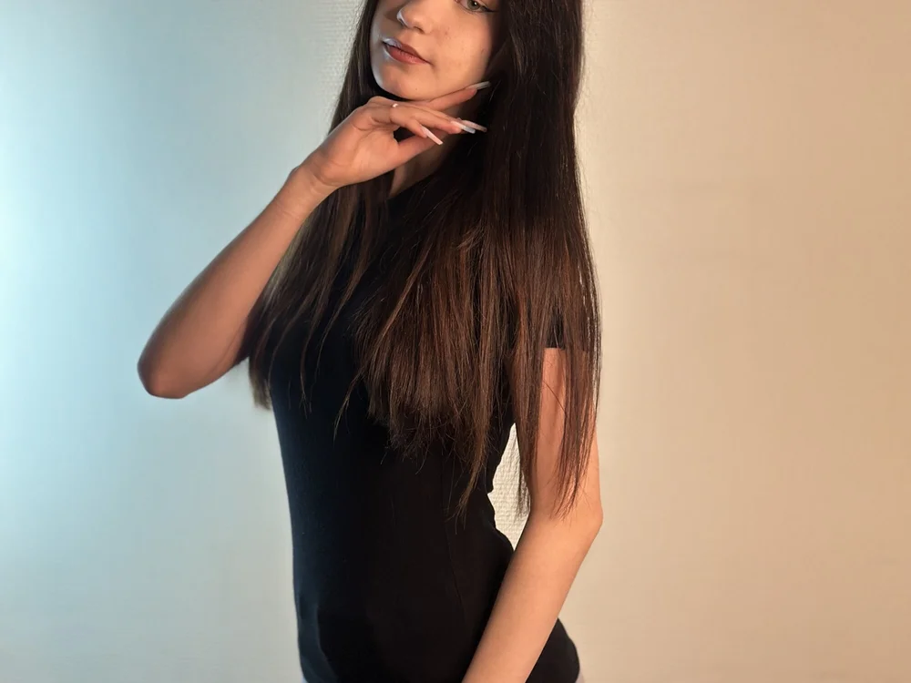 LakishaGarich's Offline Chat Room