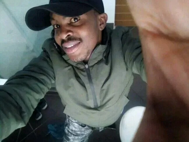 Chatroom XXX hors ligne de GlassyCumman