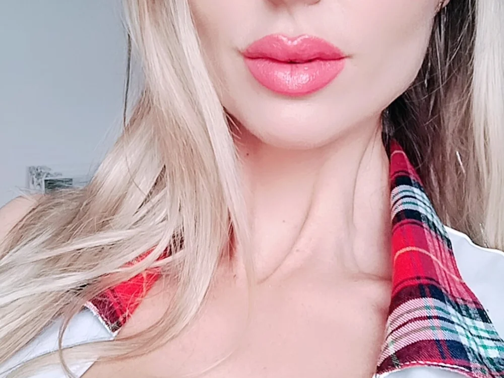 SexyEmila's Offline XXX Chat
