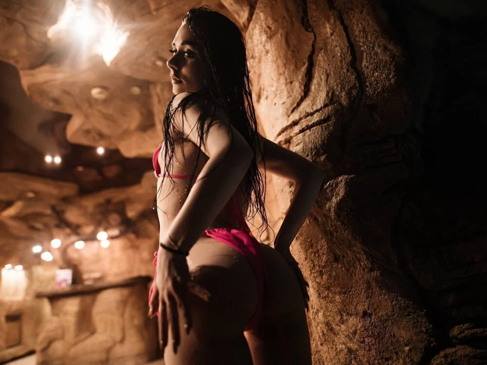 B_Monica_ Offline XXX Chat