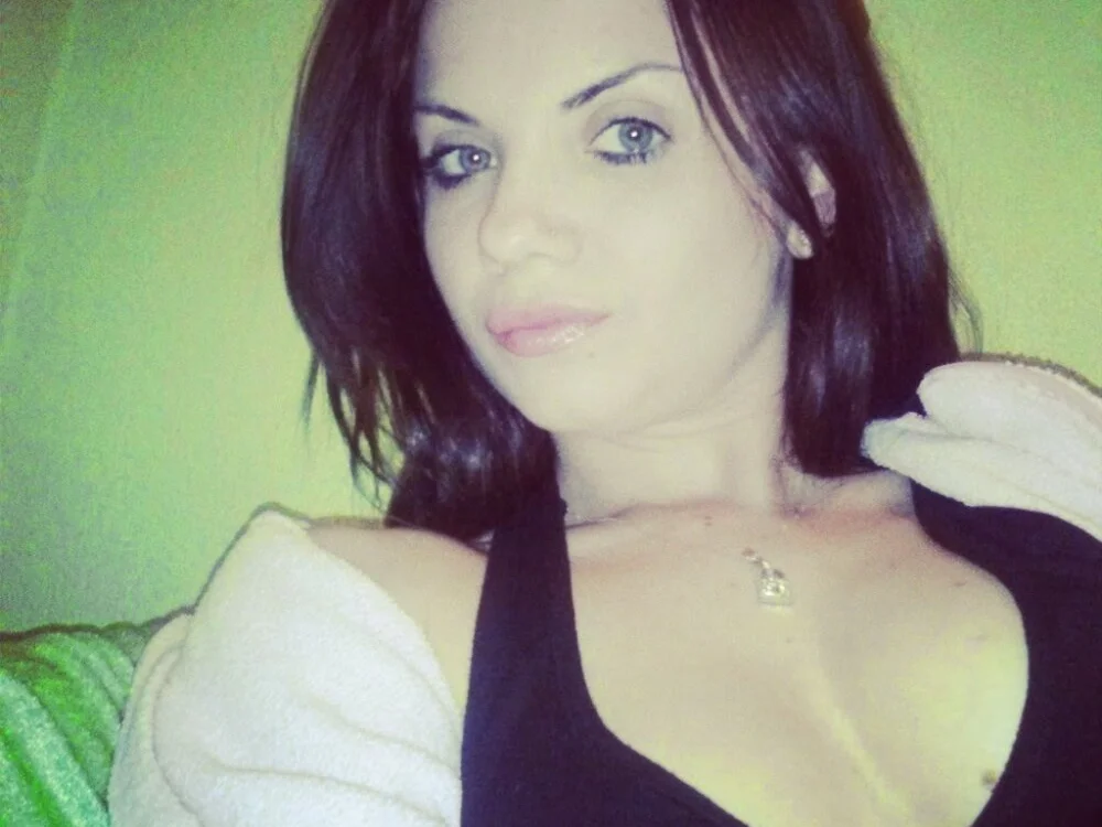 Roxie_Anne offline XXX-chat