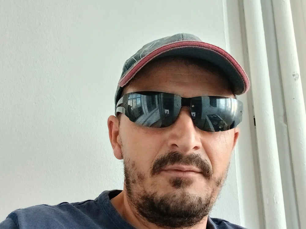 Chatroom XXX hors ligne de Adrian800009