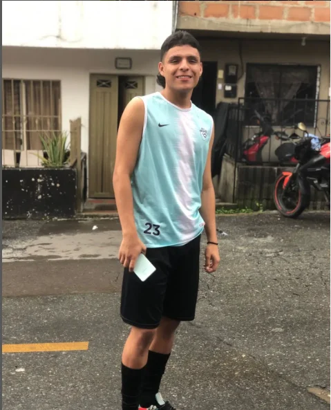 straight_gold's Offline XXX Chat