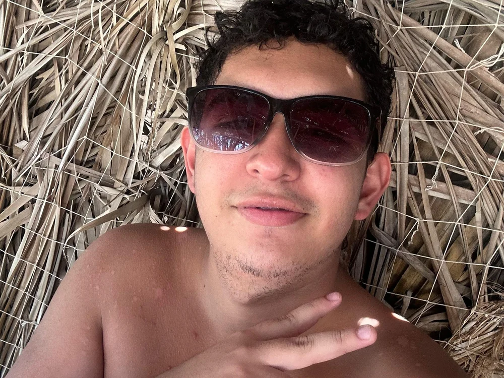 Santiago11151 Chat XXX offline
