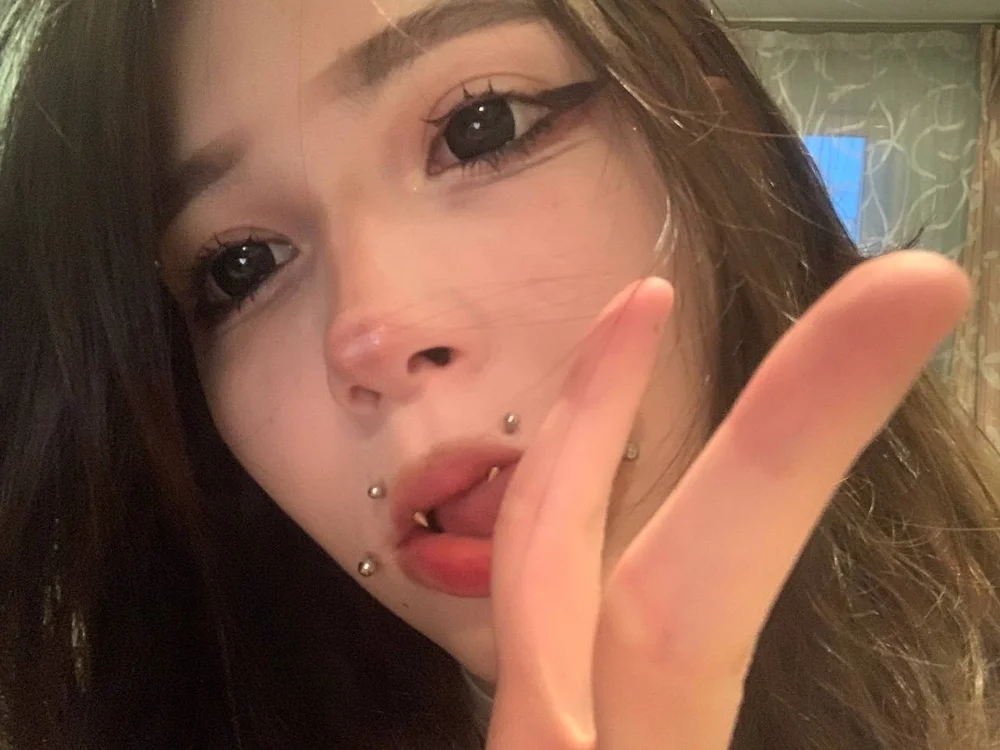 MegaanCollins Obrolan Langsung XXX