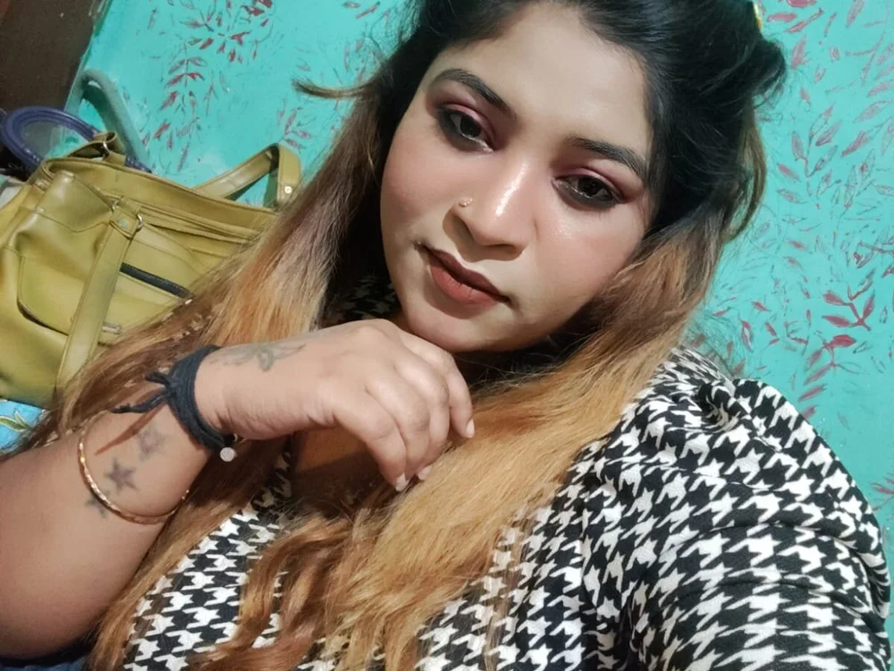 Hot-tanu's Offline XXX Chat