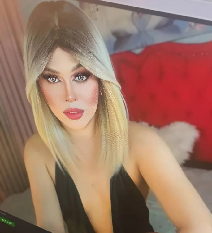 Offline XXX chat modela Urgurl_nextdoor