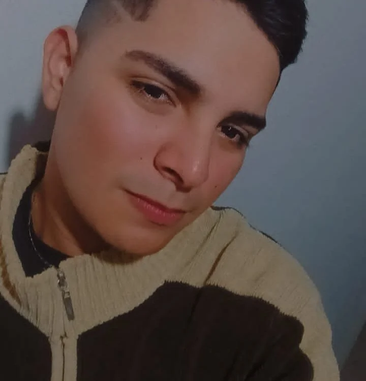 Adrian21-ato offline chatrum
