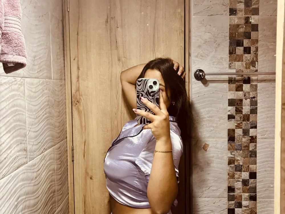 saritasweet585's most recent online preview