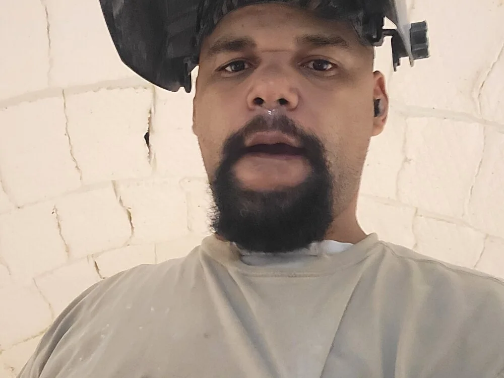 ListedCure2's Offline Chat Room